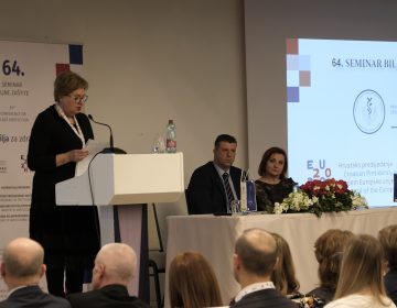 Okrugli stol "Kako zaštiti kulture u zaštićenim područjima prirode?" Okrugli stol "Kako zaštiti kulture u zaštićenim područjima prirode?"